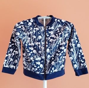 🇺🇸 2/$10 or 4/$15 🇺🇸  Zip front sweater